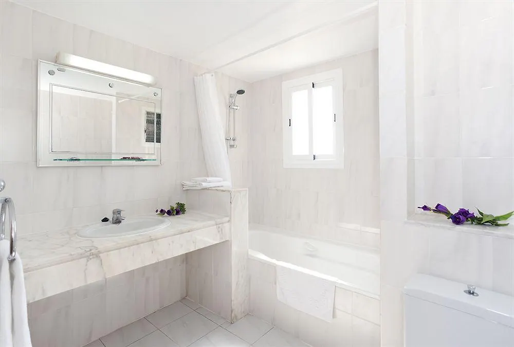 קאלה בונה Sol Y Mar Apartamentos 3*, קאלה בונה ספרד